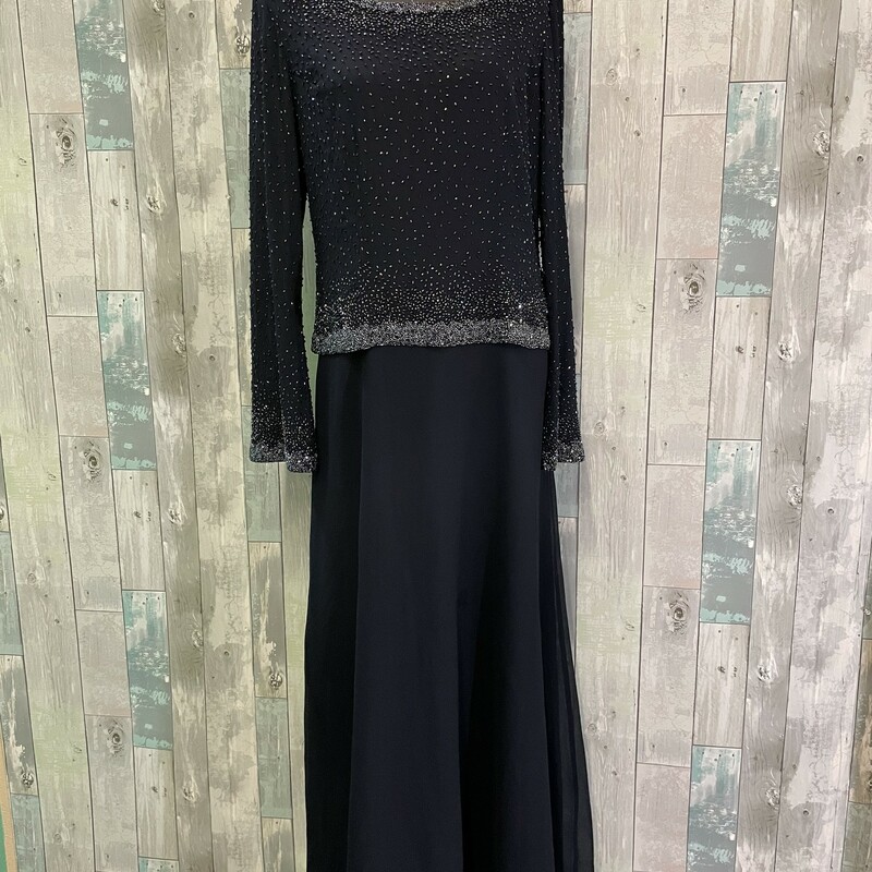 NEW Jkara Long Sleeve Formal
One piece with a beaded overlay
RETAIL PRICE: $149.99
Navy
Size: 12