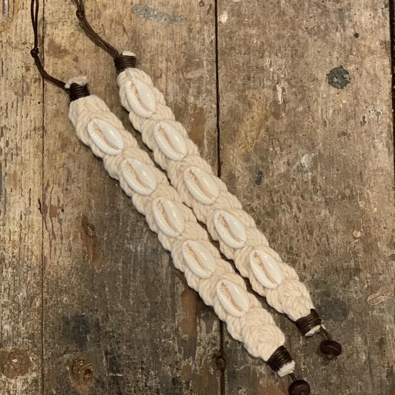 Handwoven Yarn Bracelet with seashells