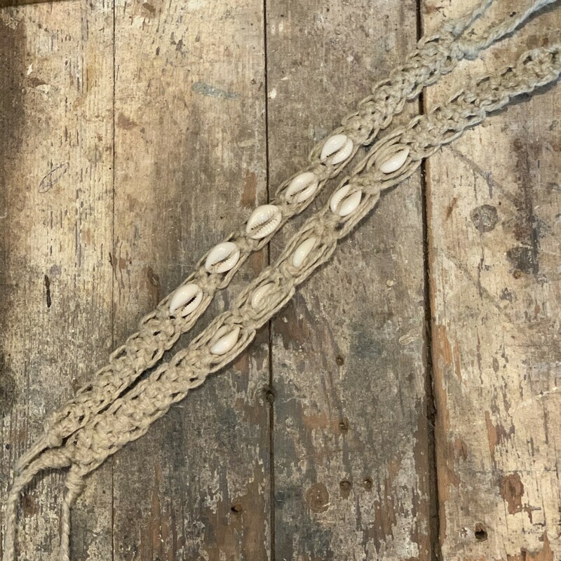 Hand woven yarn Necklace, with seashells