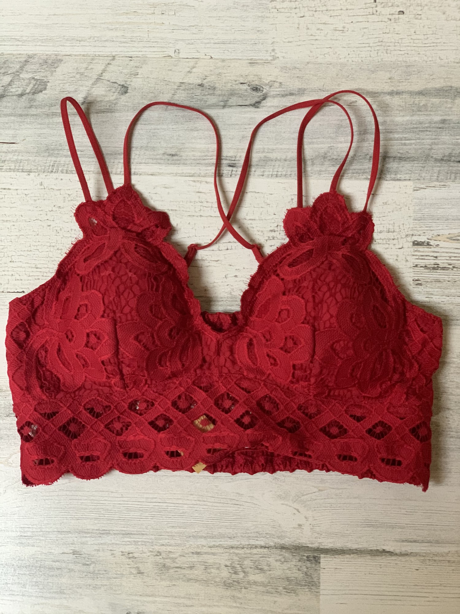 Red Scalloped Lace Bralette
Size (S)