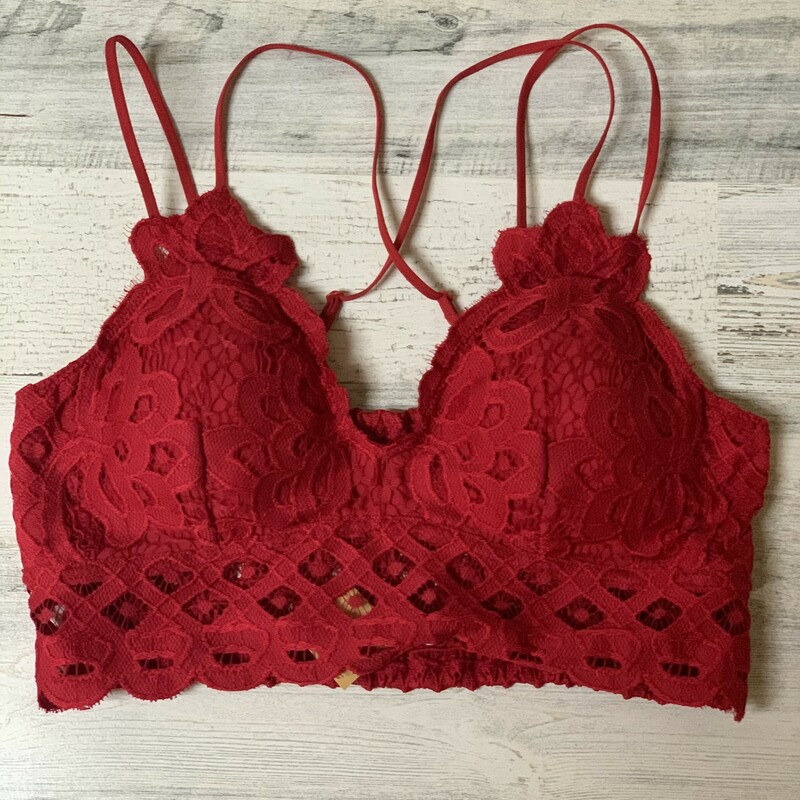 Red Scalloped Lace Bralette
Size (S)