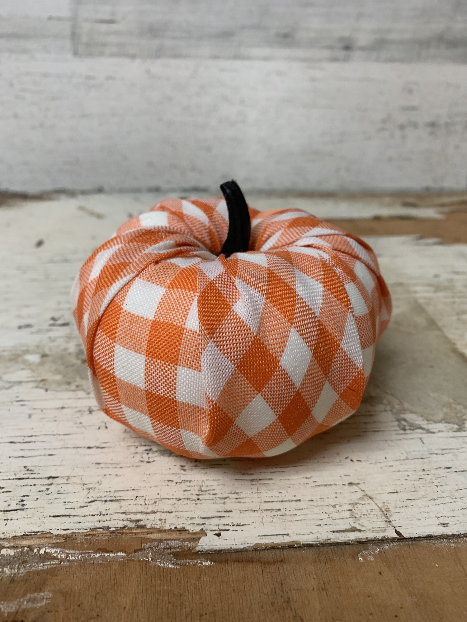 Add a sweet, decorative touch to your fall decor with this Orange  Buffalo Check Fabric Pumpkin.
Perfect little centerpiece, accent, diy projects.  It will definitely welcome fall into you house with style.
Measures approx 3 1/4'' and  3 1/2'' wide.
Please make sure to look at all the pictures!
Thank you so much!