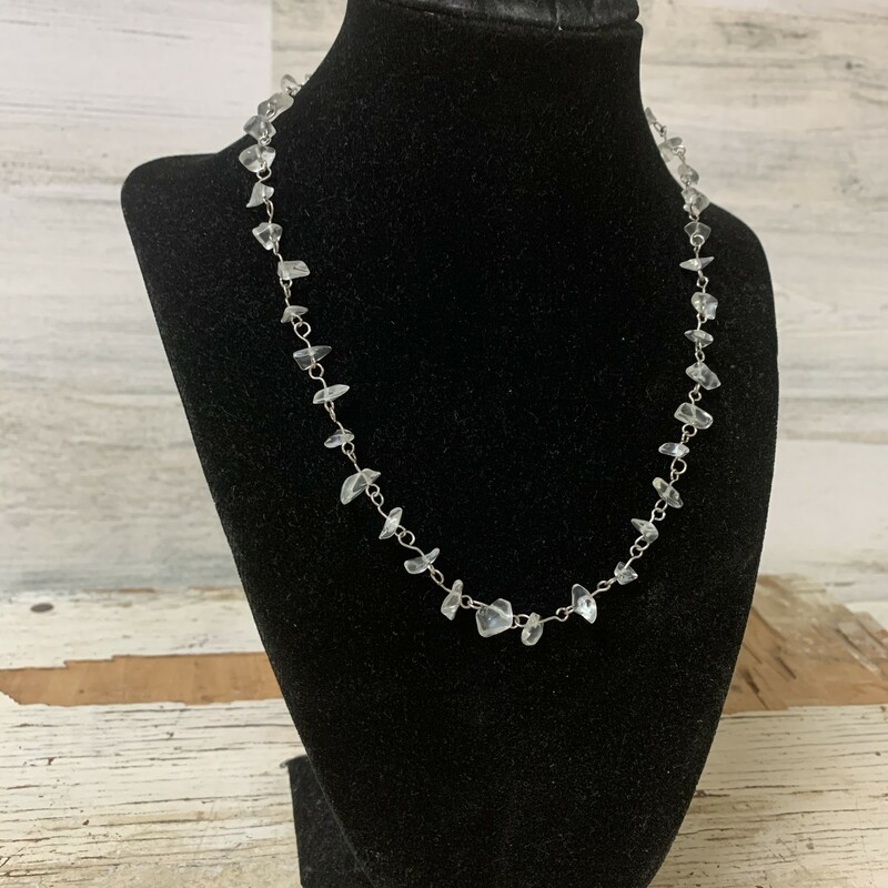 Very cute clear quartz choker custom  necklace. Perfect for any casual occasion.
Measures 18'' total.
