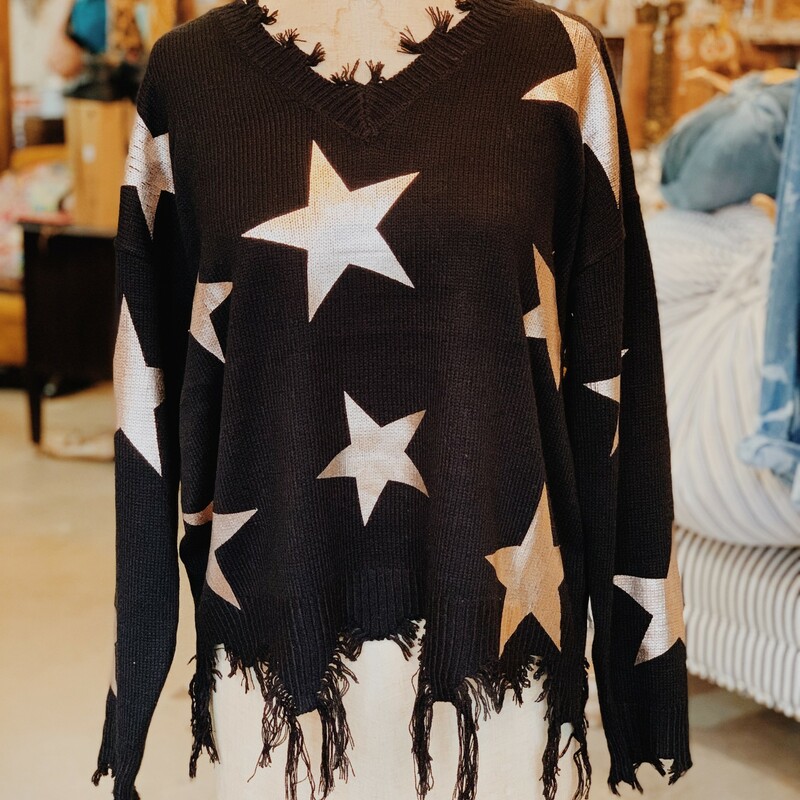 Who doesn't love a good sweater? This one is perfect for fall and so easy to match with everything!