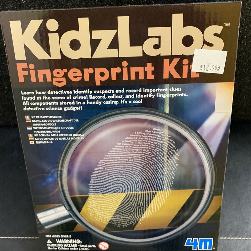 Fingerprint Kit, KidzLabs, ScienceKit
8+
Learn how detextives identify suspects and record important clues found at the scene of crime!