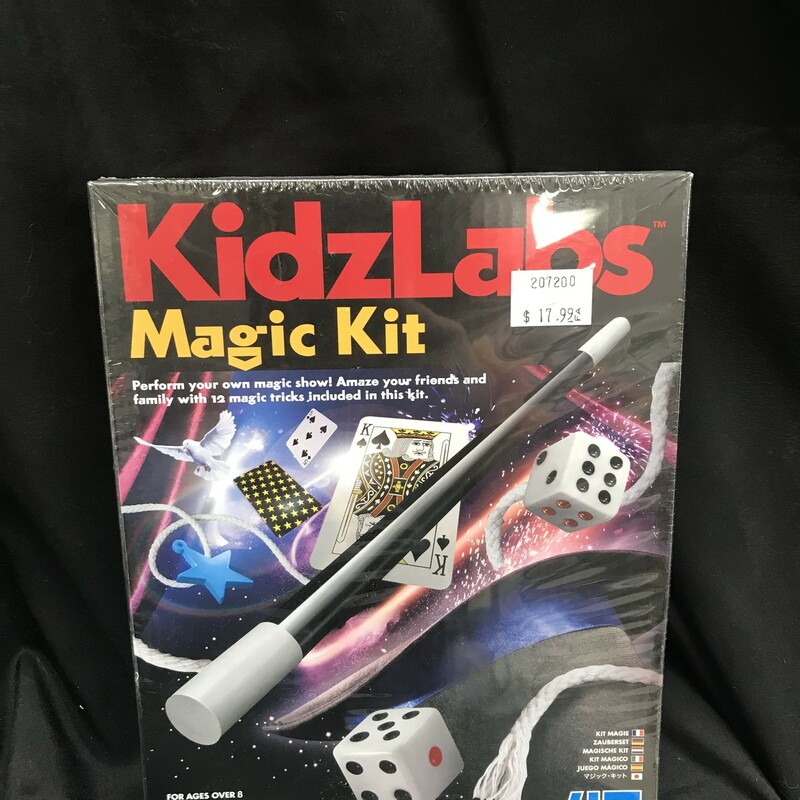 Magic Kit, KidzLabs, ScienceKit
Ages 8+
Perform your own magic show! Amaze your friends and family with 12 magic tricks!
