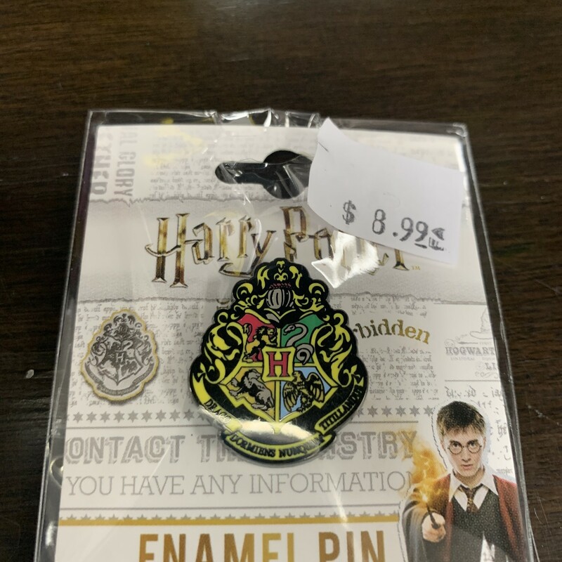 Hogwarts Enamel Pin, Emblem, Size: Fashion