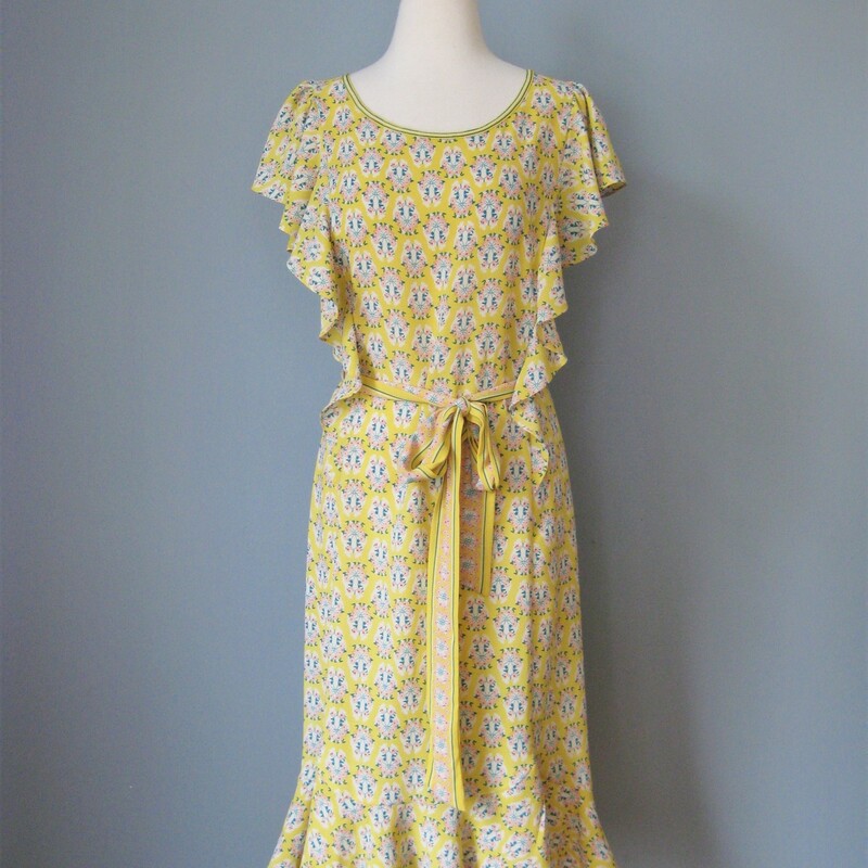 Of the moment yellow floral dress.
Very girly with floral print, ruffles and waist sash belt
brand new with tags by Max Studio
Pull on
Size large
flat measurements:
armpit to armpit: 20in
waist: 13 3/4in
hip: 19 1/2in
length: 40.5in
100% polyester
Thanks for looking!
#36980