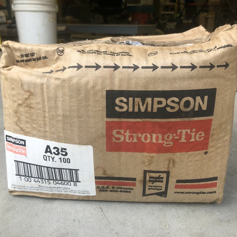 Simpson Strong Tie A35-100 18-Gauge Framing Angle (100-Per Box)

*NEW IN BOX*