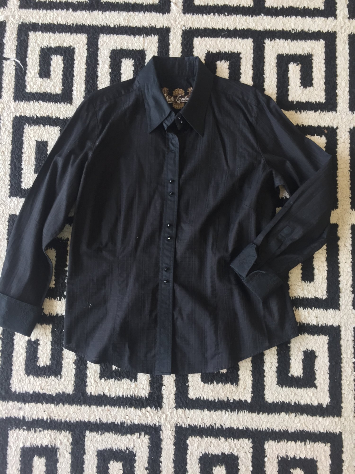 Like new Robert Graham long sleeved top, sized extra large. Black stripes throughout. 100% cotton, dry clean only. Retail approx: $278