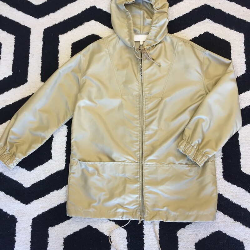 St. John Sport Rain Coat lightly worn. Perfect for the fall/winter months and great for layering. Size Med; Beige