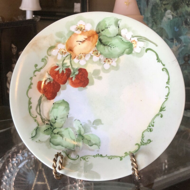 Lovely hand-painted Limoges Strawberry Dish, Signed by the artist Mill. Bronson B&C Limoges (Bernardaud & Co).