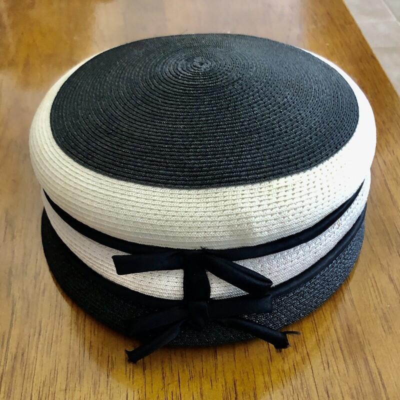 Vintage Pillbox Hat. Black and white with two bows in the back. Size: marked Medium (7.5in front to back, 7in side to side).