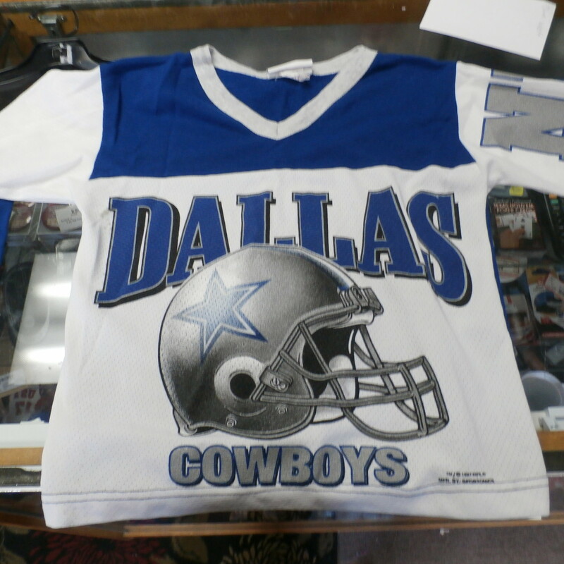 Dallas Cowboys YOUTH long sleeve shirt white and blue size Y8 polyester #22752
Rating: (see below) 4- Fair Condition
Team: Dallas Cowboys
Player: n/a
Brand: Sportonics
Size: YOUTH 8 (Measured Flat: chest 17\", length 19\")
Color: blue and white
Style: long sleeve; screen printed
Material: 100% polyester
Condition: 4- Fair Condition - some pilling and fuzz; some fading and discoloration; wrinkles; some stretching and wear from washing and wearing; no rips or tears; several small brown stains around the D on front of shirt; several light white marks on middle and lower back (see photos)
Item #: 22752
Shipping: FREE