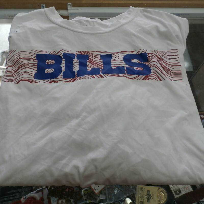 Buffalo Bills Nike Dri-Fit Men's Long Sleeve shirt white size 2XL poly #28269
Rating: (see below) 4- Fair Condition
Team: Buffalo Bills
Player: Kelly Skipper Running Back Coach Bills
Brand: Nike
Size: Men's 2XL- (Measured Flat: Across chest 25\"; Length 29\")
Color: White
Style: screen pressed shirt; logo
Material: 100% polyester
Condition: 4- Fair Condition: pilling and fuzz; material is wrinkled; Black Round stains on left sleeve and front; right sleeve stained light brown; material slightly stretched and worn
Item #: 28269
Shipping: FREE