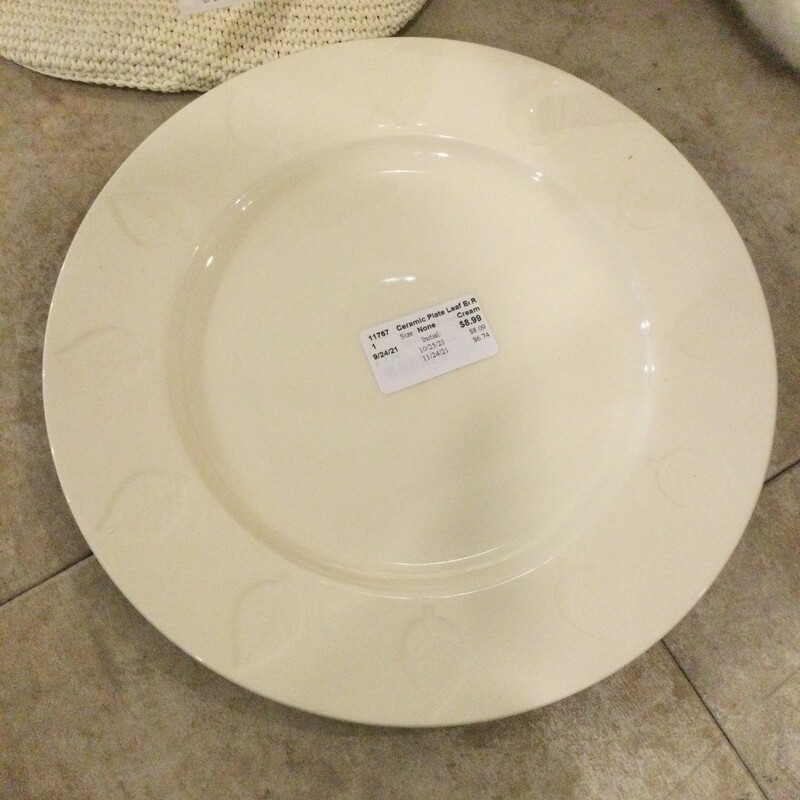 Ceramic Plate With Leaf Edge
Point Zero
Cream
Large