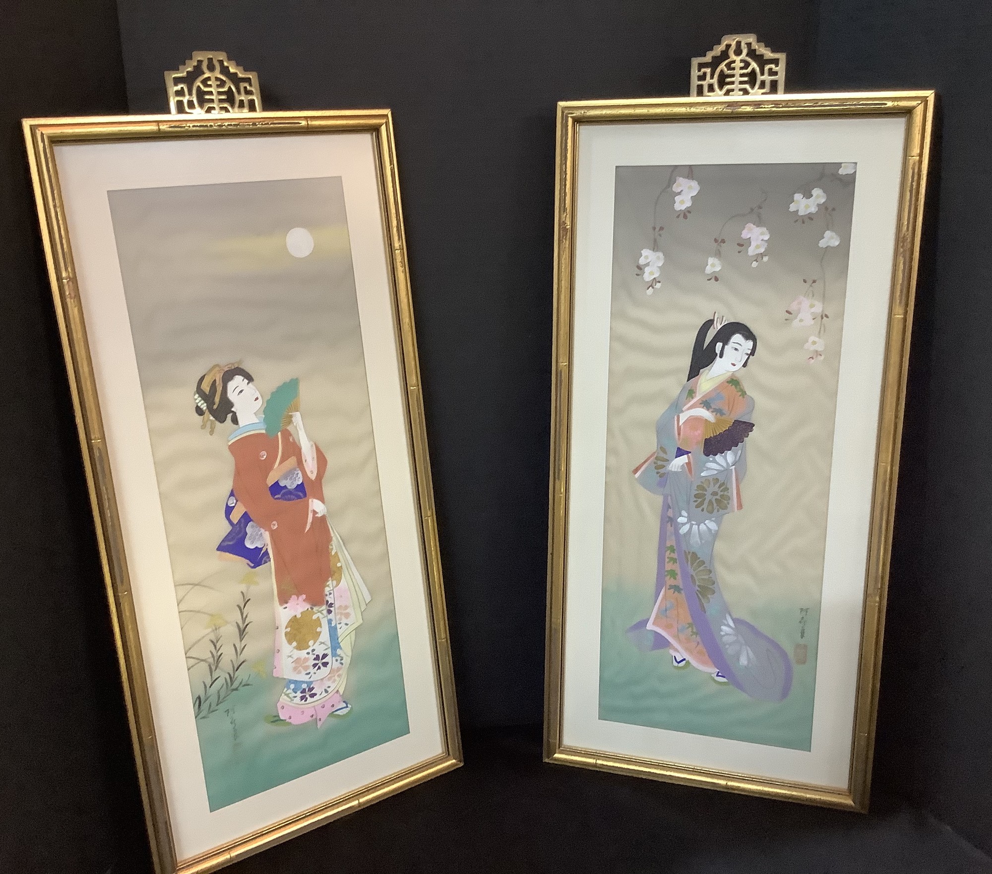 Set of 2 Japanese woman paintings on silk