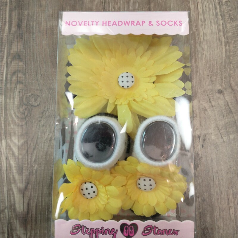 Stepping Stones Sunflower, Yellow, Size: Shoes 0
size: 0-12m
socks and headband set