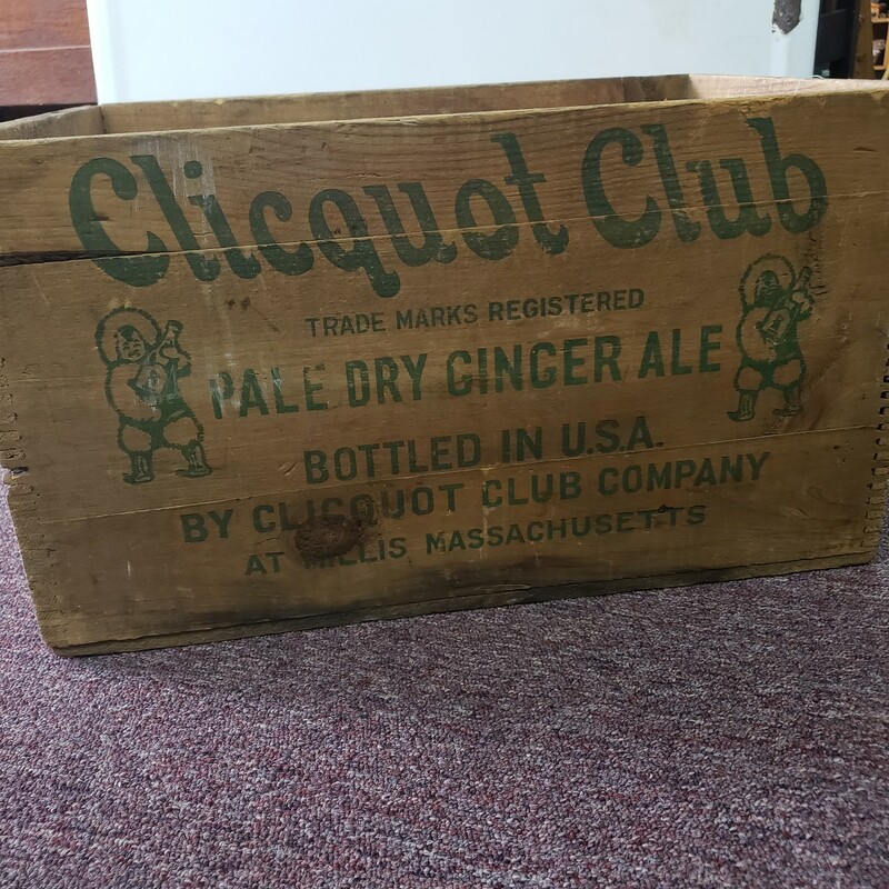 Vintage Clicquot Club Crate, Wood, Size: 12x18x10
Hard to find Pale Dry Ginger Ale Crate, Holds 2 Dozen 15 1/2 oz bottles
Contact store for shipping