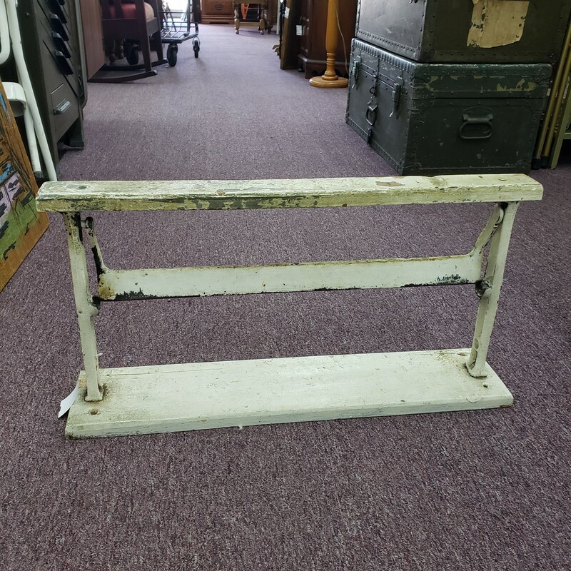Vintage Butcher Paper Cutter, White, Size: 24in
inNew Yorkin embossed on bar. Great vintage look, but could be stripped back to original cast iron.
Great for freezer paper or wrapping paper
Great addition to any vintage or country kitchen!

Contact store for shipping