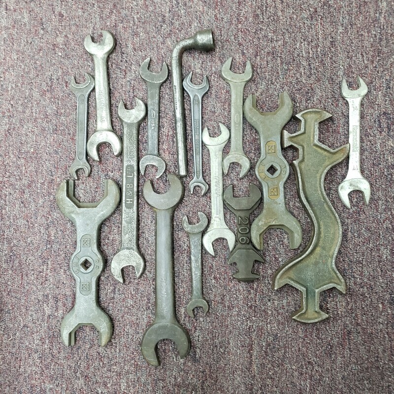 Mixed Box Of Wrenches, Auto, Farm, Conduit. ,All  Metal, Size: 15 Peces