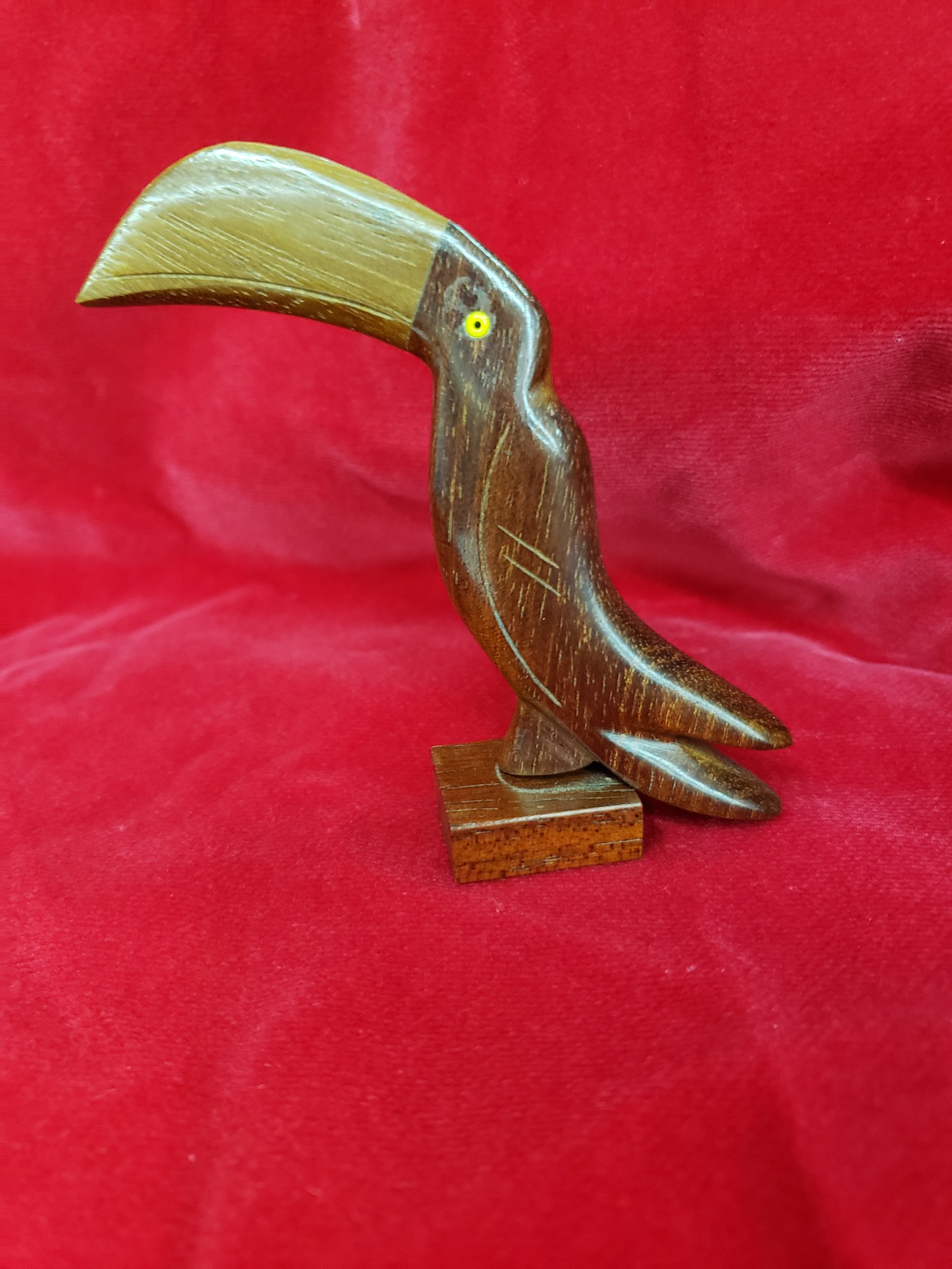 Carved Tucan, Wood, Size: 3.5in