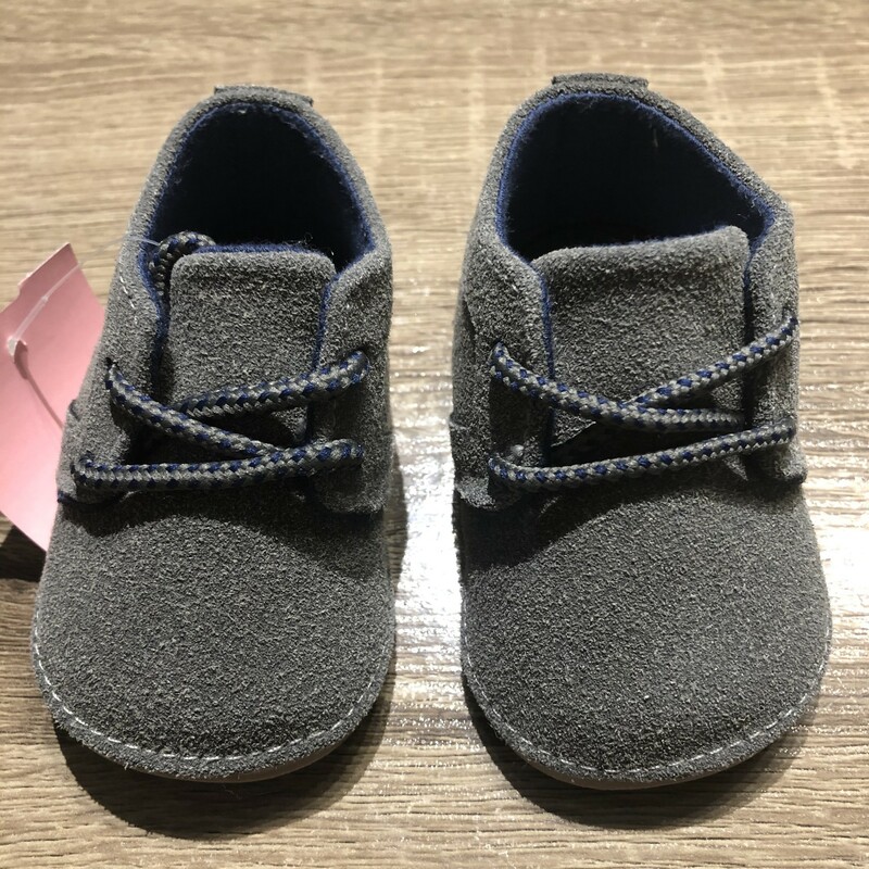 Mayoral Baby Shoes, Grey, Size: Newborn
swede new without tag