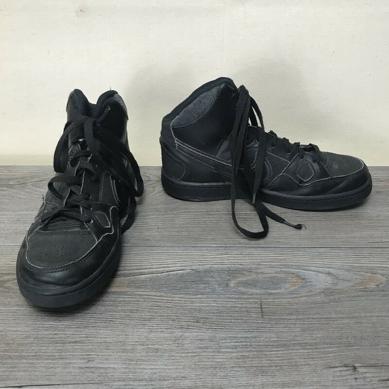 Nike Shoes, Black, Size: 3.5Y