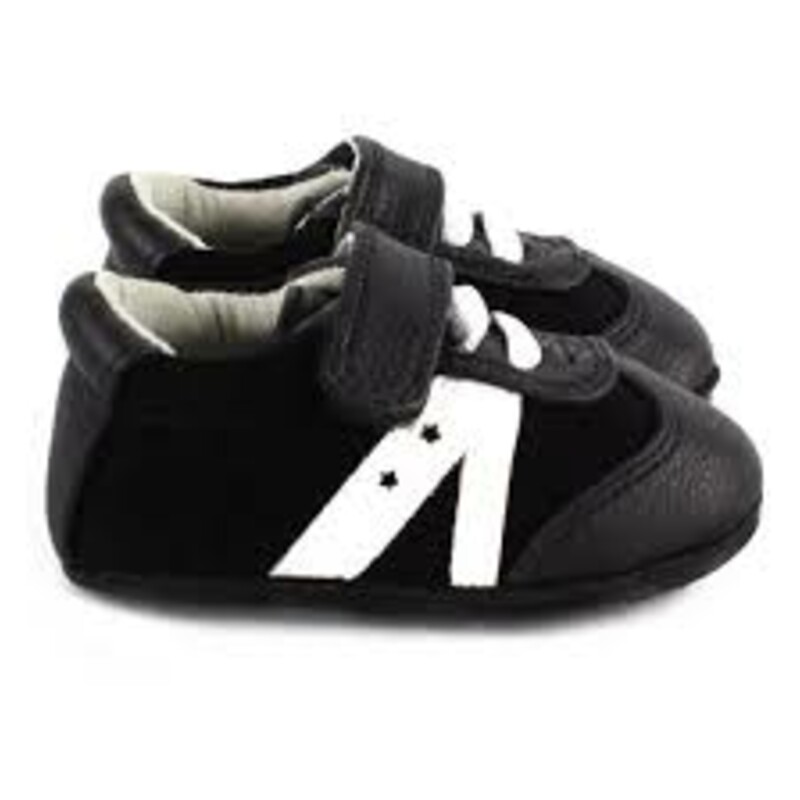 MyMocs - Chuck Trainers, Black, Size: 30-36M

These kicks scream street cool!

Hand crafted from genuine and vegan leather
Equipped with our signature super-flex sole
Industry-defining 3mm ankle and sole cushioning
Hook and loop closures for a secure and custom fit
Perfect for indoor or outdoor use