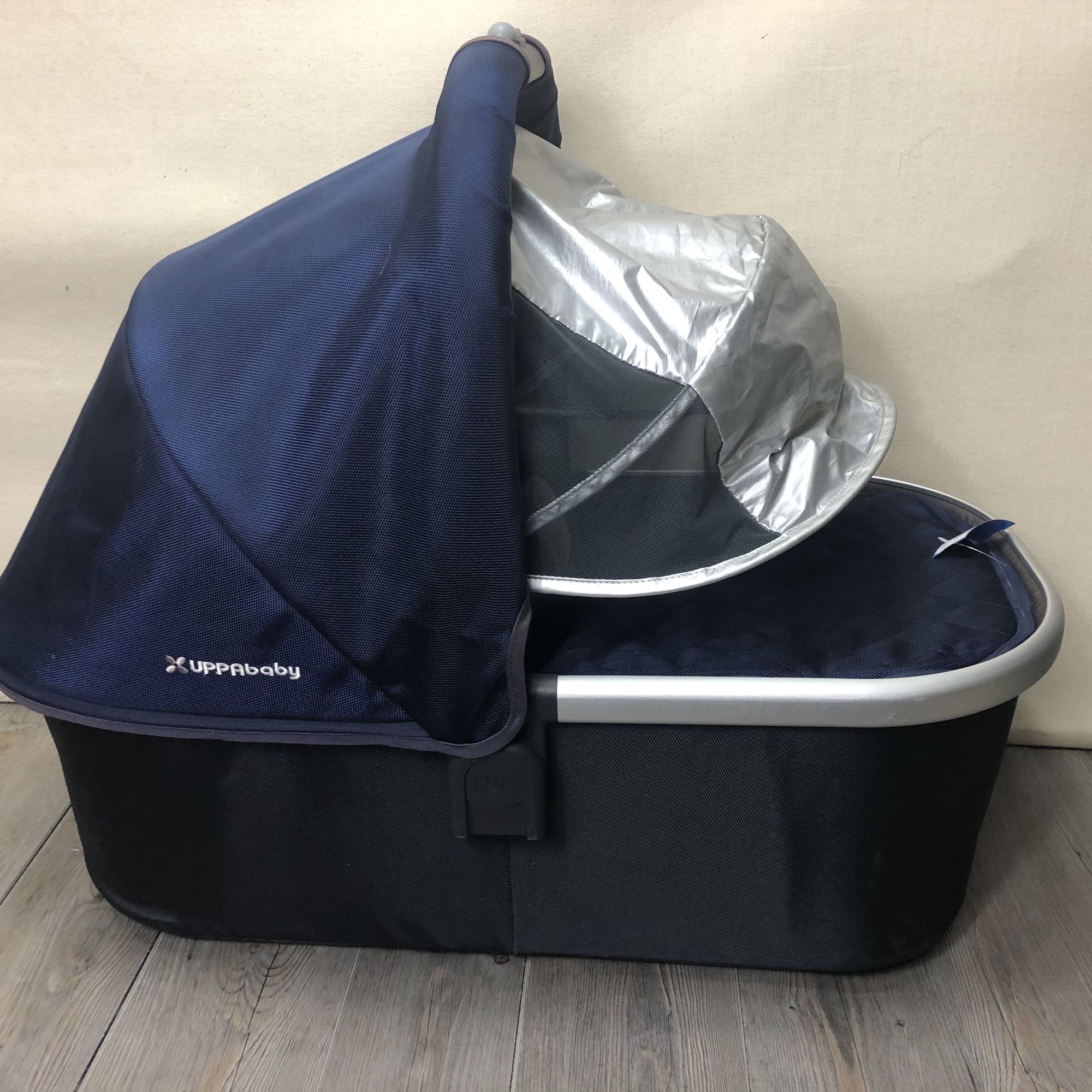 uppababy bassinet navy