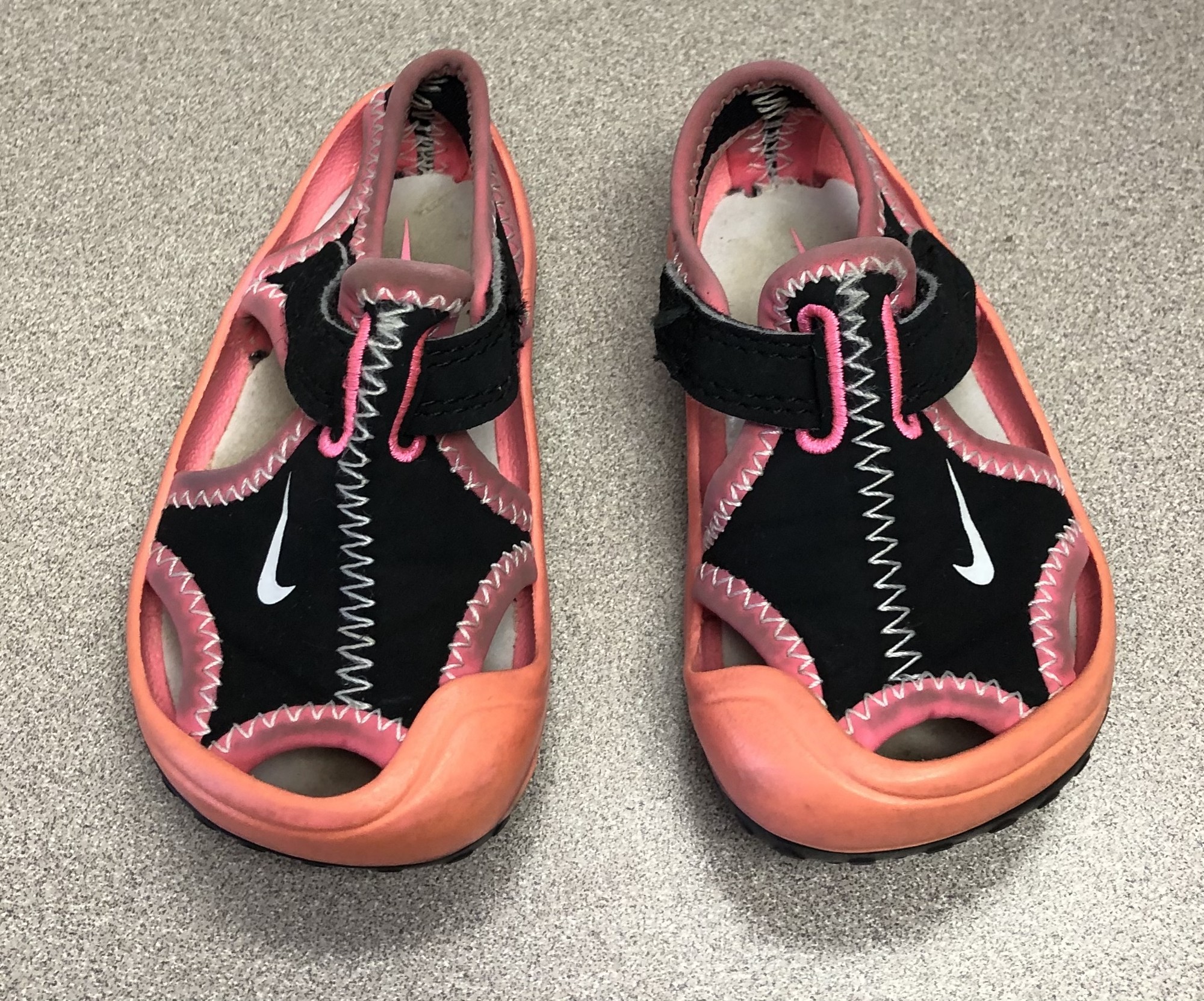 nike infant sandals size 2
