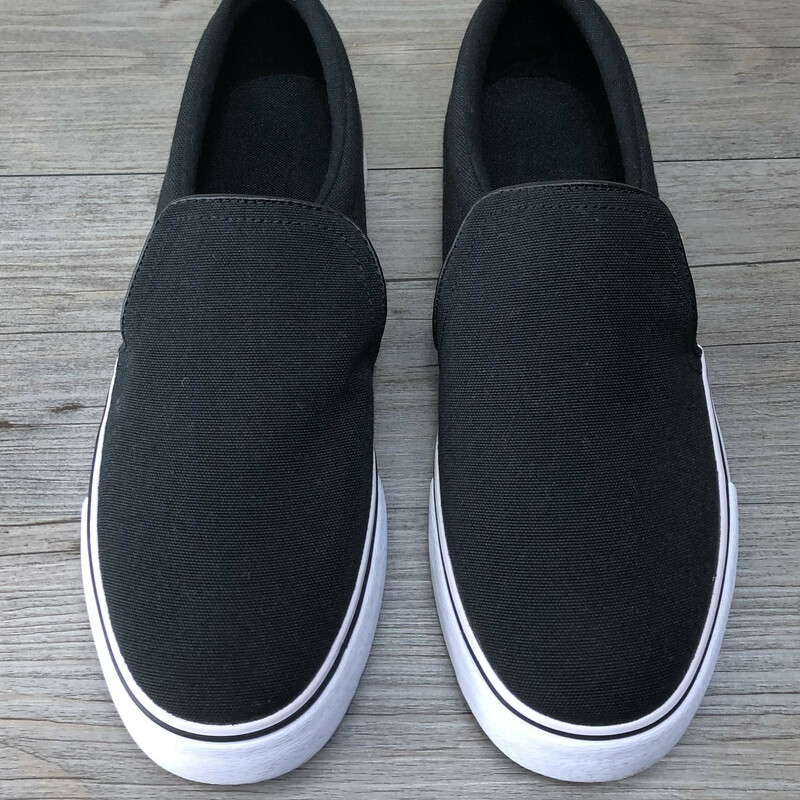 Nike Slip On Shoes, Black, Size: 9Y
Adult size