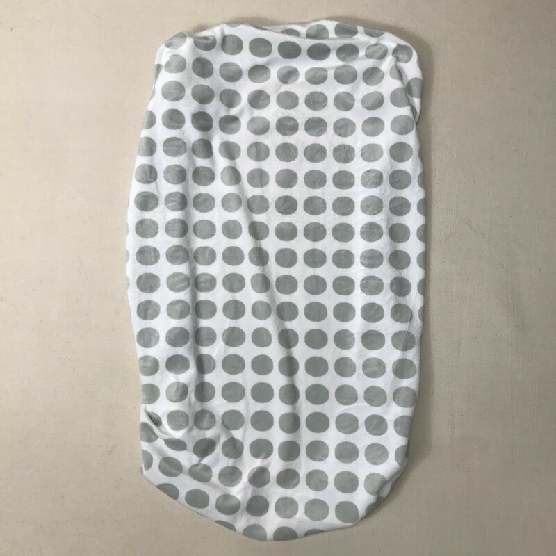 Living Textiles Change Pad Cover
White/Grey Polka Dot
Size: 22*31 inches