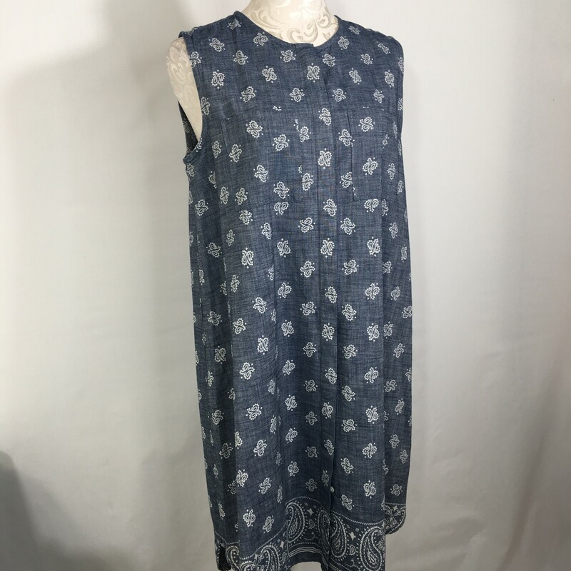 100-761 Gap, Blue And, Size: Medium blue maternity dress with white designs 100% cotton  Good