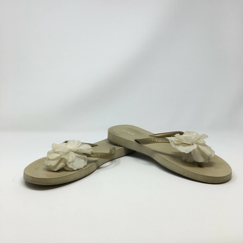 105-305 J.crew, Tan, Size: 8
tan flip flops with white flower n/a  good condition