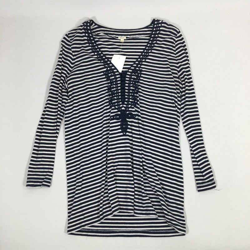 110-049 J Crew, Blue And, Size: Small
Blue and White Striped Shirt With Embroiderede Details