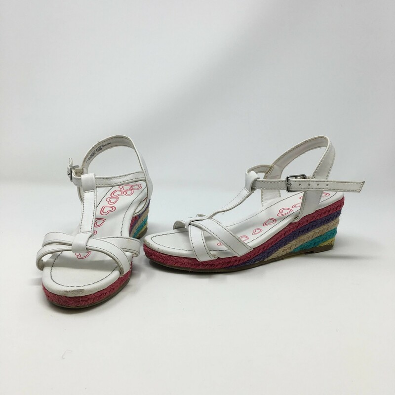 110-177 Place, White, Size: 1
white wedges with rainbow wedge n/a  good condition