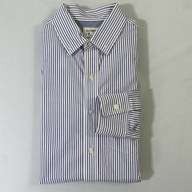 114-005 Old Navy, Blue, Size: Medium
Blue and red striped button up 100% cotton