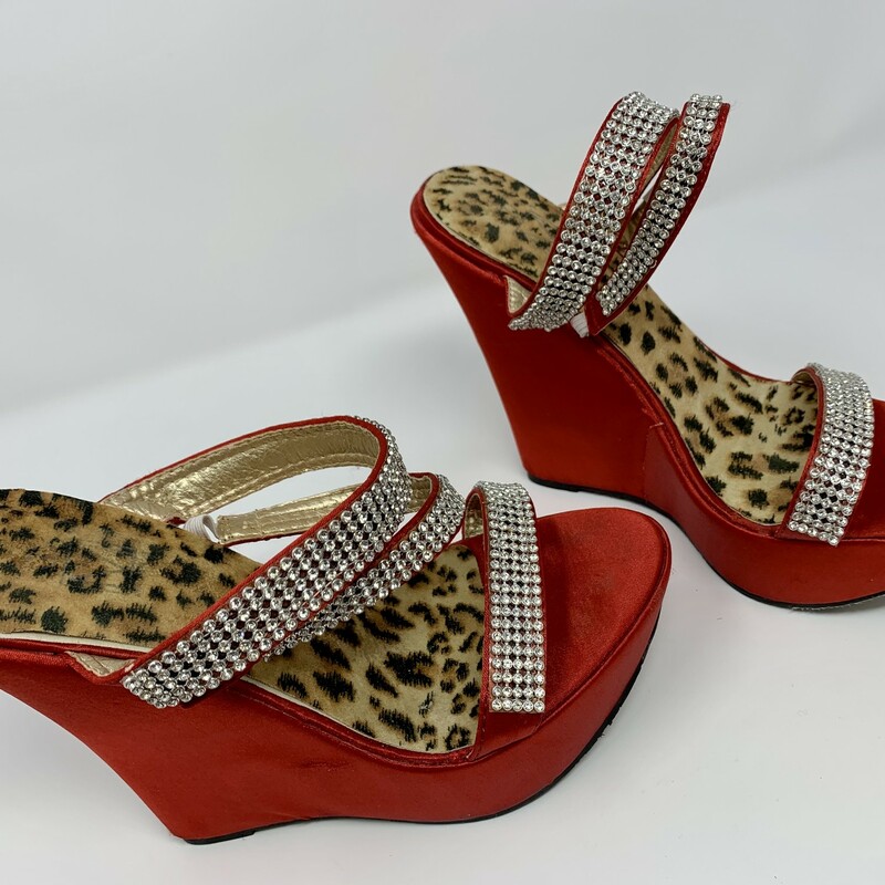 120-098 Makers, Red, Size: 7 red wedge heel w/ rhinstones