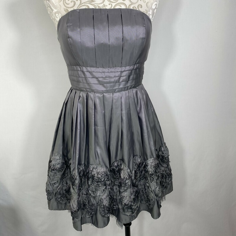 120-456 Candies, Grey, Size: 9 strapless poofy dress with flowers on the bottom 60% nylon 40% polyester  good