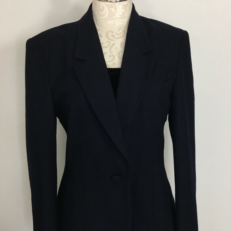 120-479 Bankers Club, Navy Blu, Size: 12 navy blue wool blazer with 1 button 100% wool  good