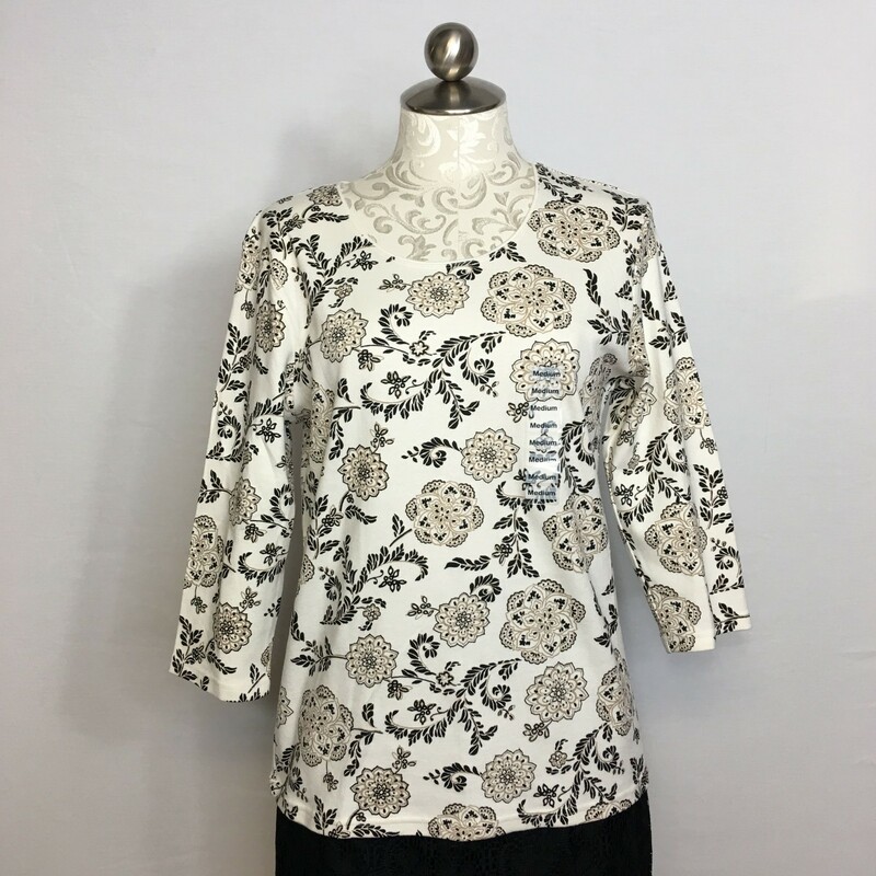 121-036 Karen Scott, White, Size: Medium 3/4 inch sleeve shirt w/black flower pattern 100% cotton