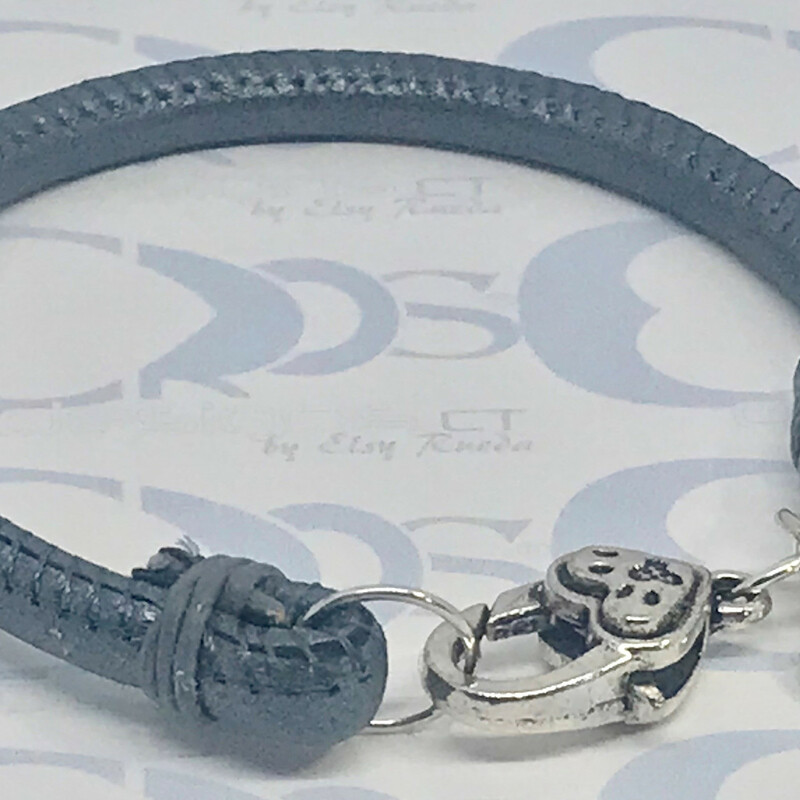 Chiquis Br0003-gy 7, Grey, Size: Bracelet 6mm. Original Grey Nappa Leather-Silver Plated Accessories