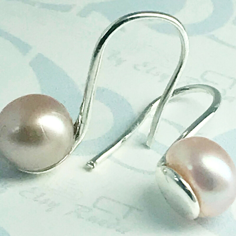 Espl-009 Ea0027-10-p, Peach, Size: Earrings
10mm Freshwater Cultured Pearls-Silver Filled Fishhok Earwire