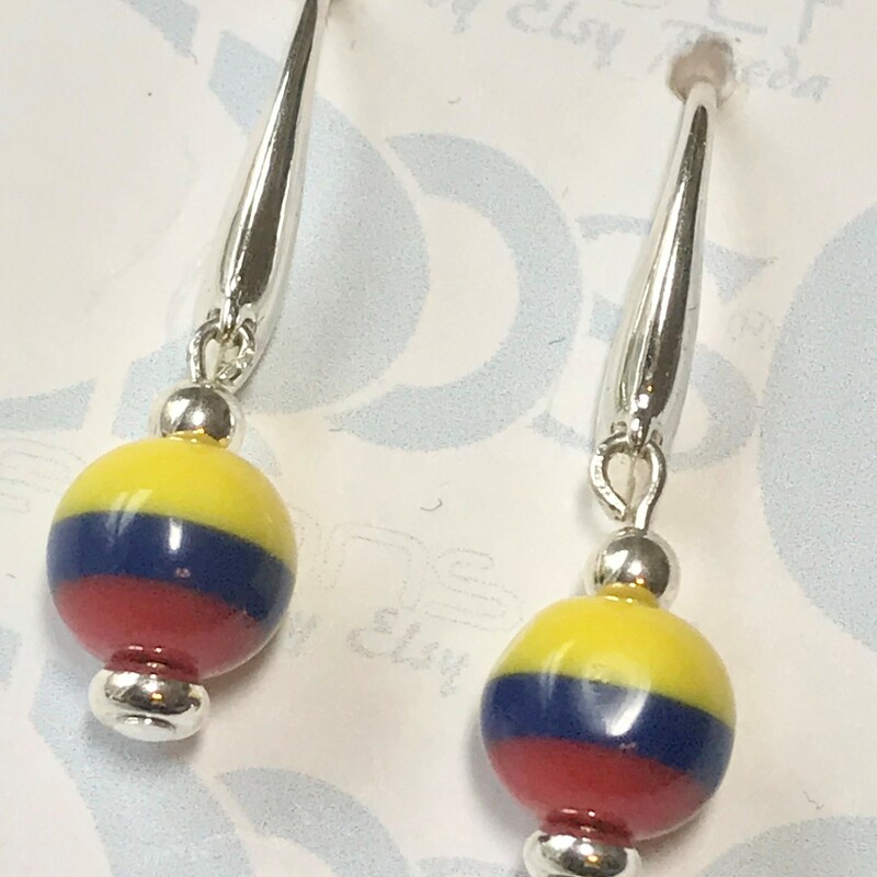 Espl-011 Ea0029-t, Tricolor, Size: Earrings
10mm Colombian Round Resine Beads-Silver Plated Accessories-Silver Plated Fishhok Earwire