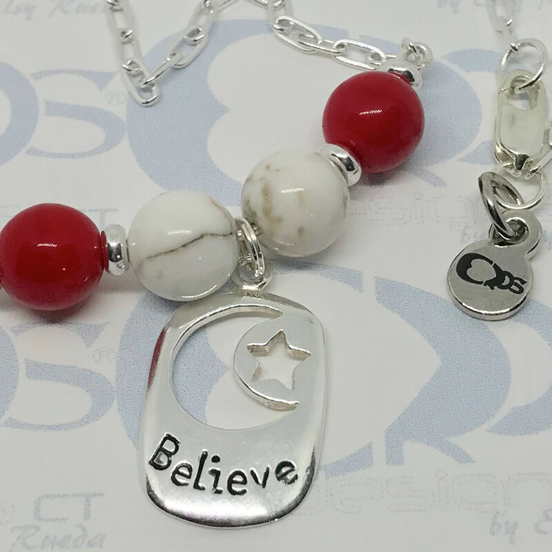 Yoly Ne0027b-rw 18, Red-whit, Size: Necklace
Swarovski Pearls - Believe Charm