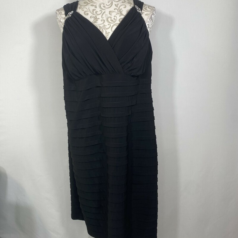 100-0422 Collection Dress, Black, Size: 20 textured v neck dress with gems on straps 95% polyester 5% spandex  Good Condition
