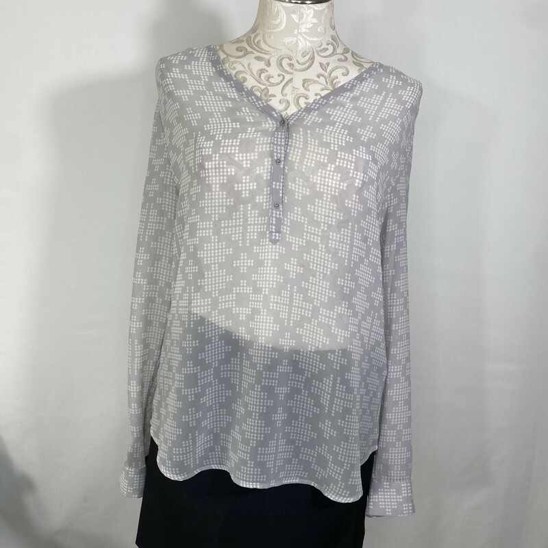 117-020 Banana Republic, Grey, Size: Medium 3 button sheer patterned blouse