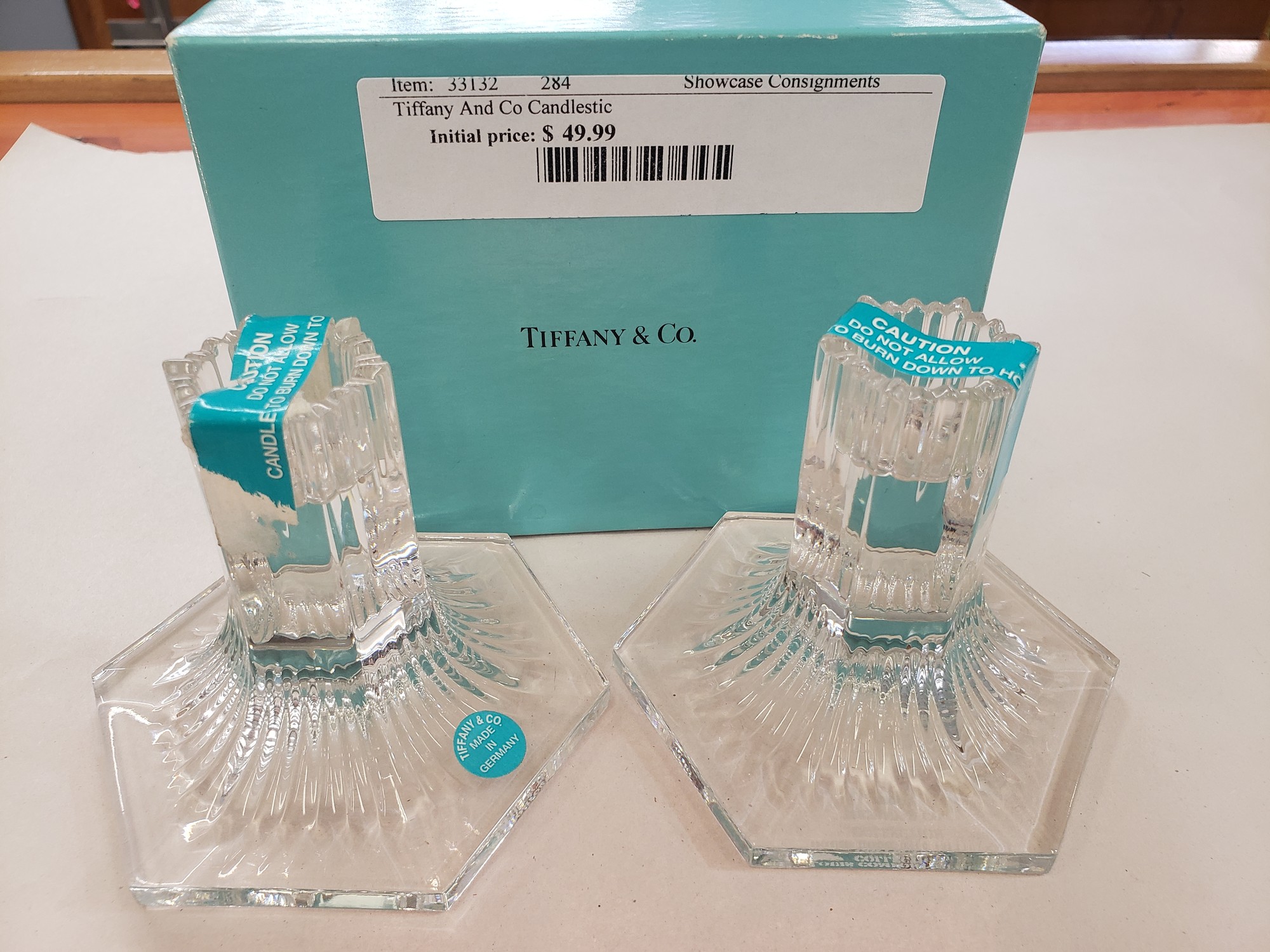 Tiffany And Co Candlestic
Please call or email for specific dimensions etc. Return are generally not allowed on consignment items. Any returns authorized are subject to a 20 % restocking fee!