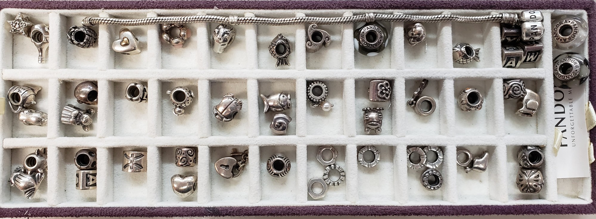 Assorted Pandora Beads

Items are subject to change. Please call for current selections and/or to confirm choices before purchasing.